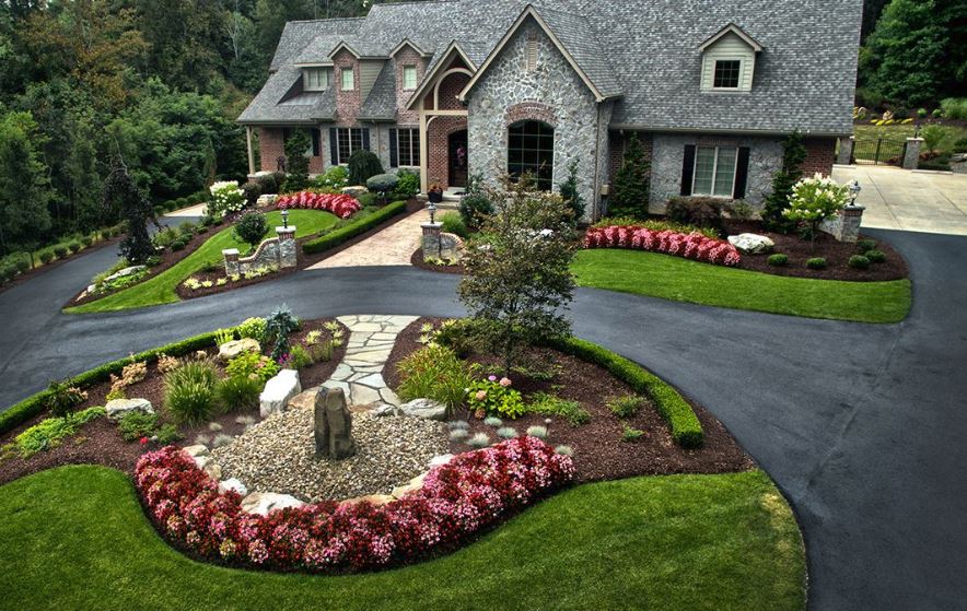 How to Design Driveway Landscaping